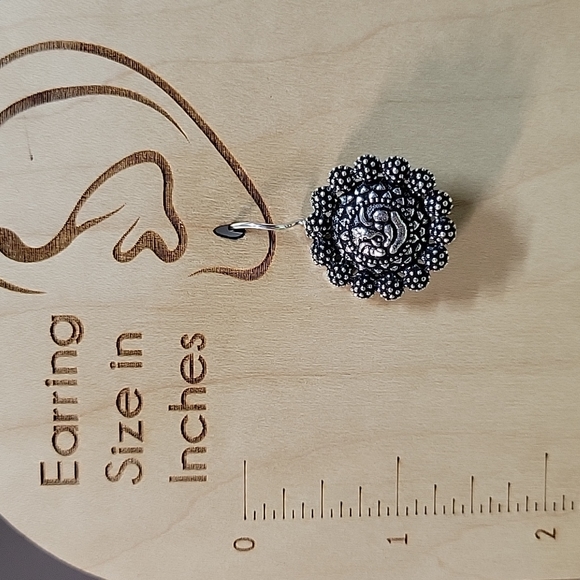 Ganesha Prosperity Wire Drop Earrings - Picture 3 of 7